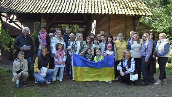  Ukrainnische Gäste in der Scheune