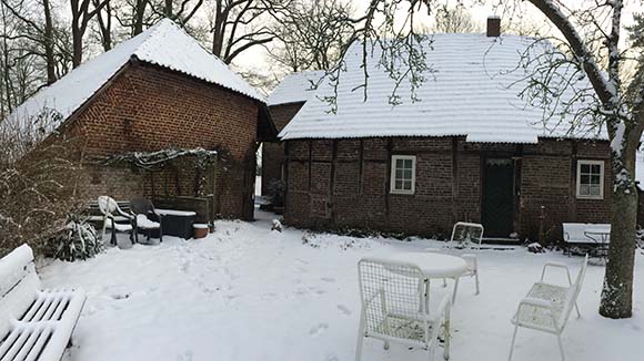 Scheune im Schnee