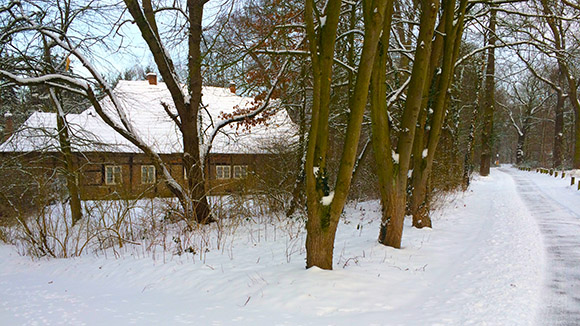 Scheune im Schnee